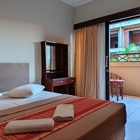 Sapta Petala Hotel Kuta Lombok Exteriör bild