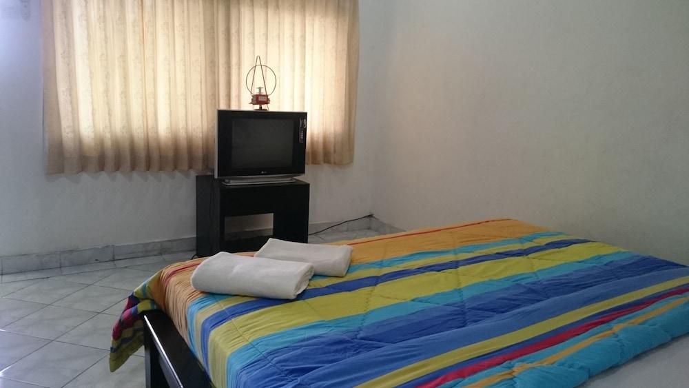 Sapta Petala Hotel Kuta Lombok Exteriör bild
