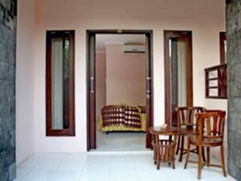 Sapta Petala Hotel Kuta Lombok Exteriör bild